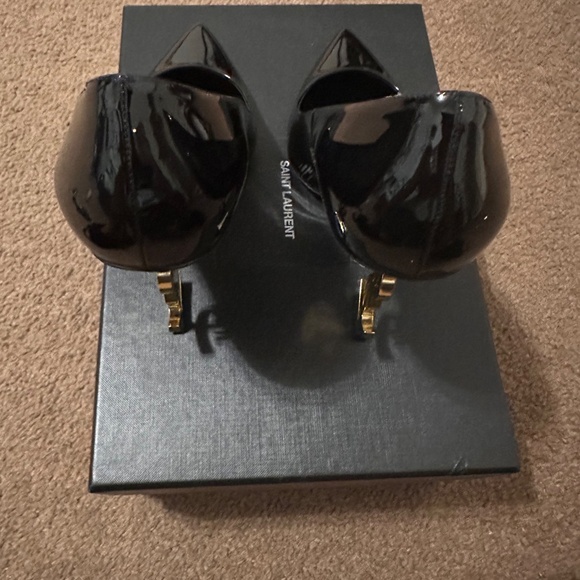 YSL Pumps w/logo gold logo heel - Picture 2 of 4